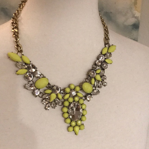 Perfect size statement - Picture 2 of 5